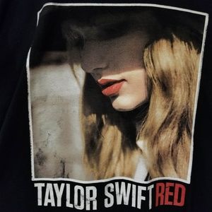 Taylor Swift RED Tour 2013 Shirt in EUC no TAG